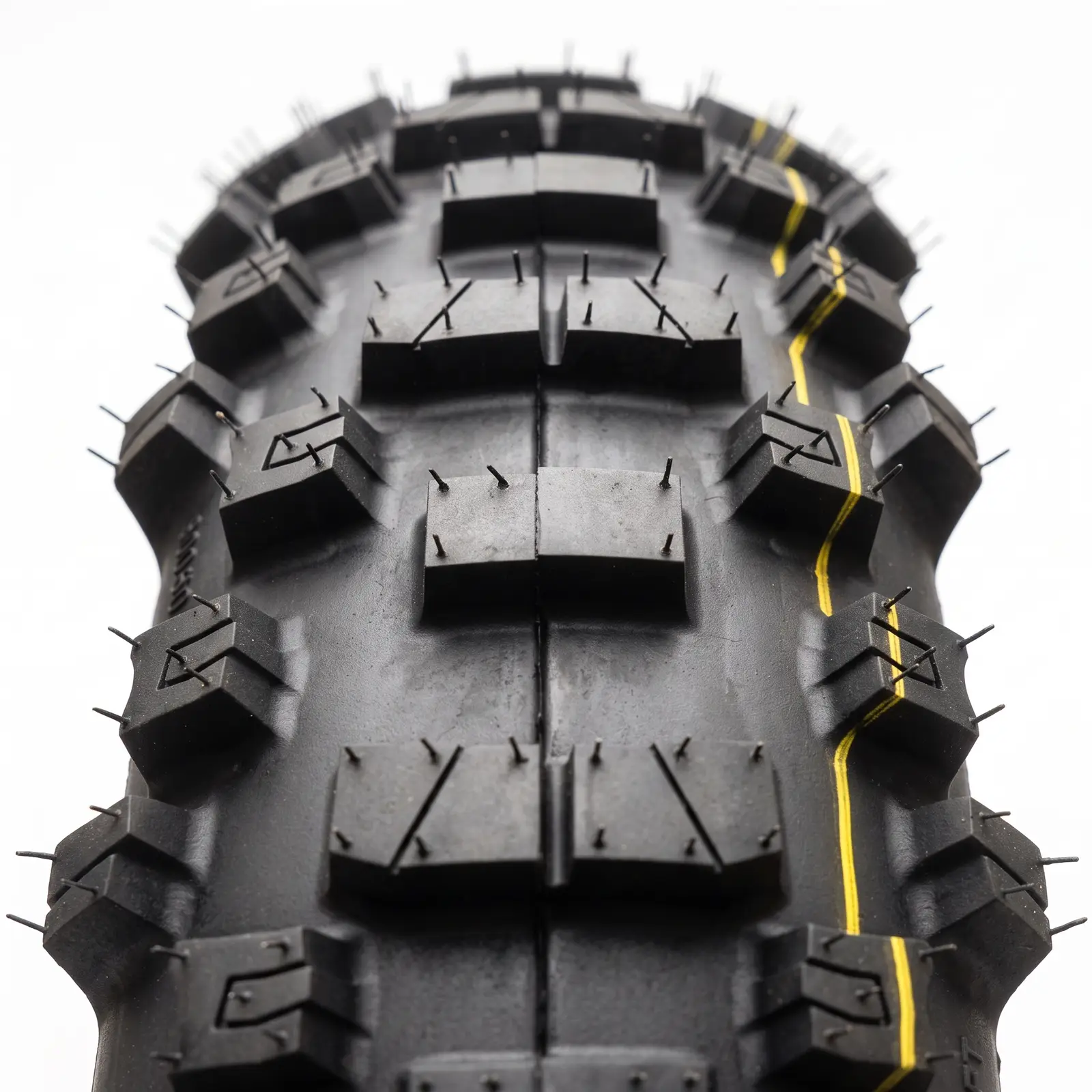IRON GRIP XC95 140/80-18 Super Soft rear tire — tread detail